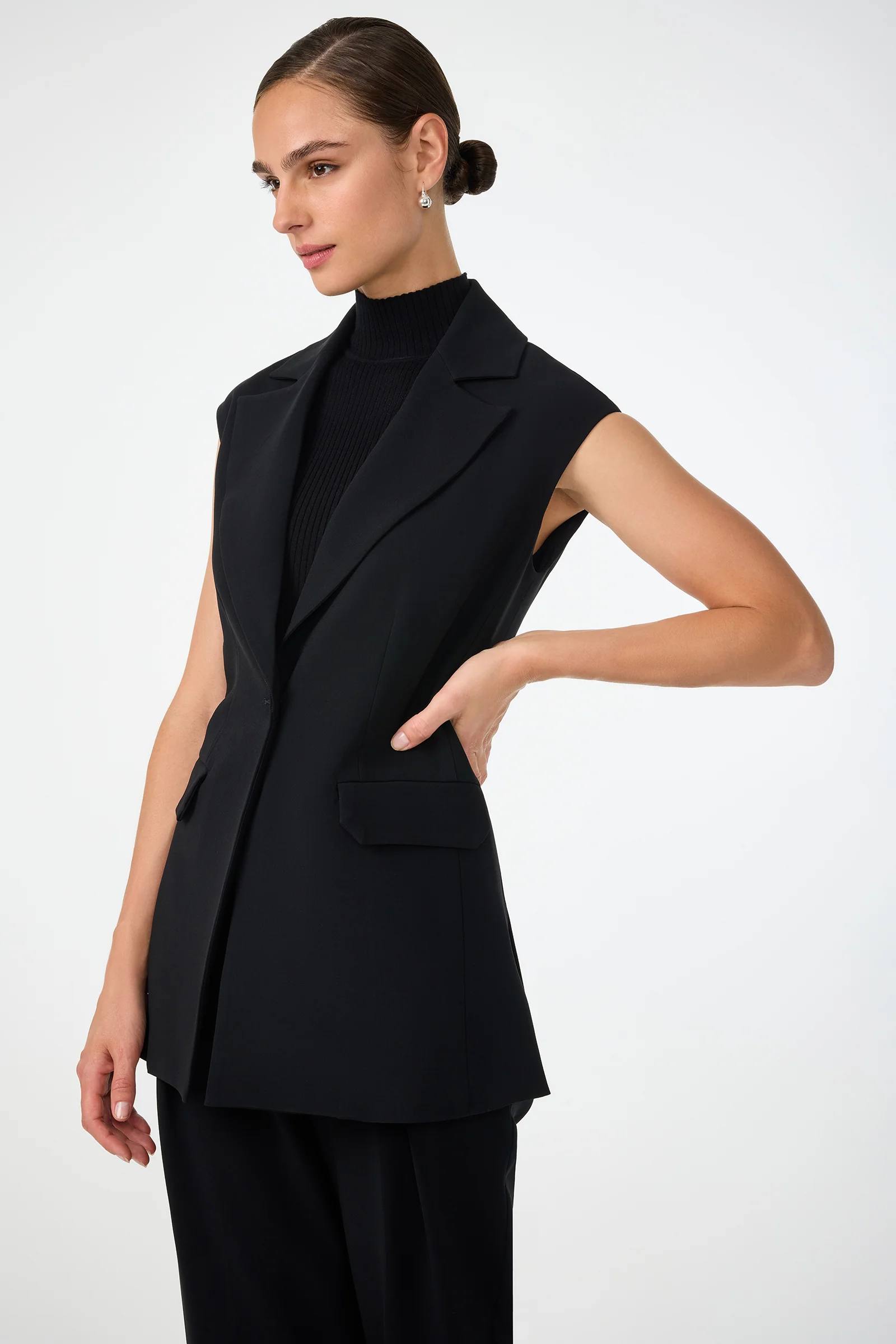 Baobab Sleeveless Jacket - Image 3