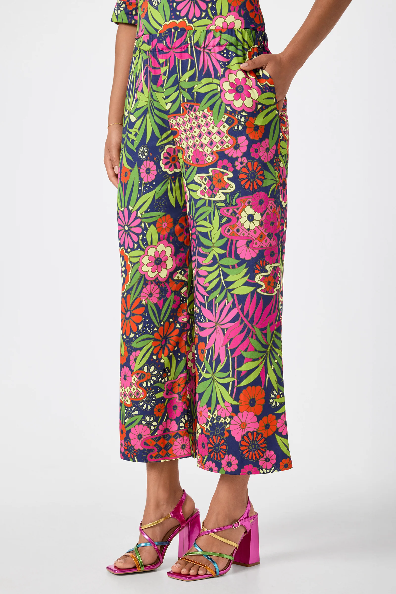 Estella Cropped Pant - Fumi Floral - Image 4