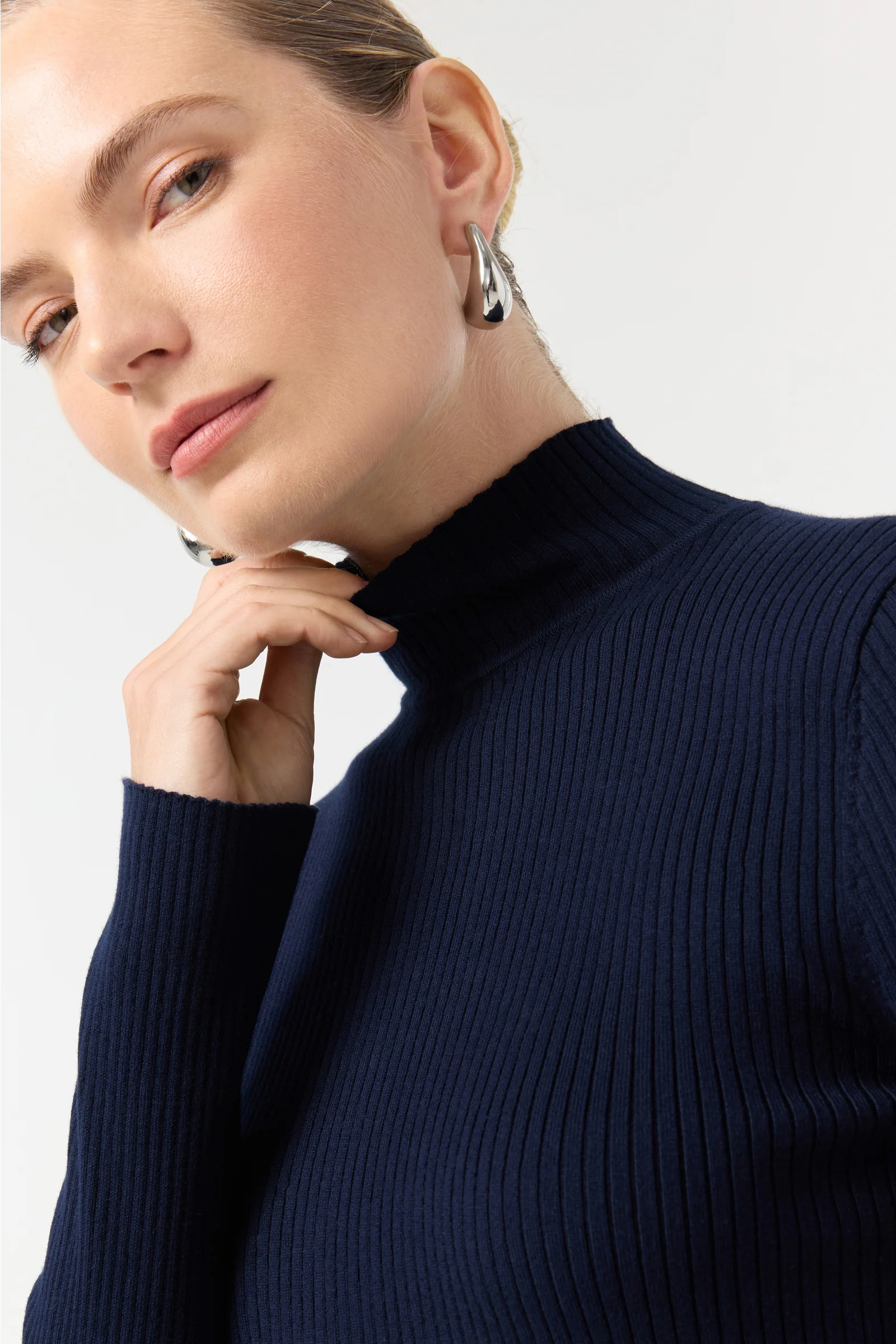 Hempstead Turtleneck Sweater - Image 5