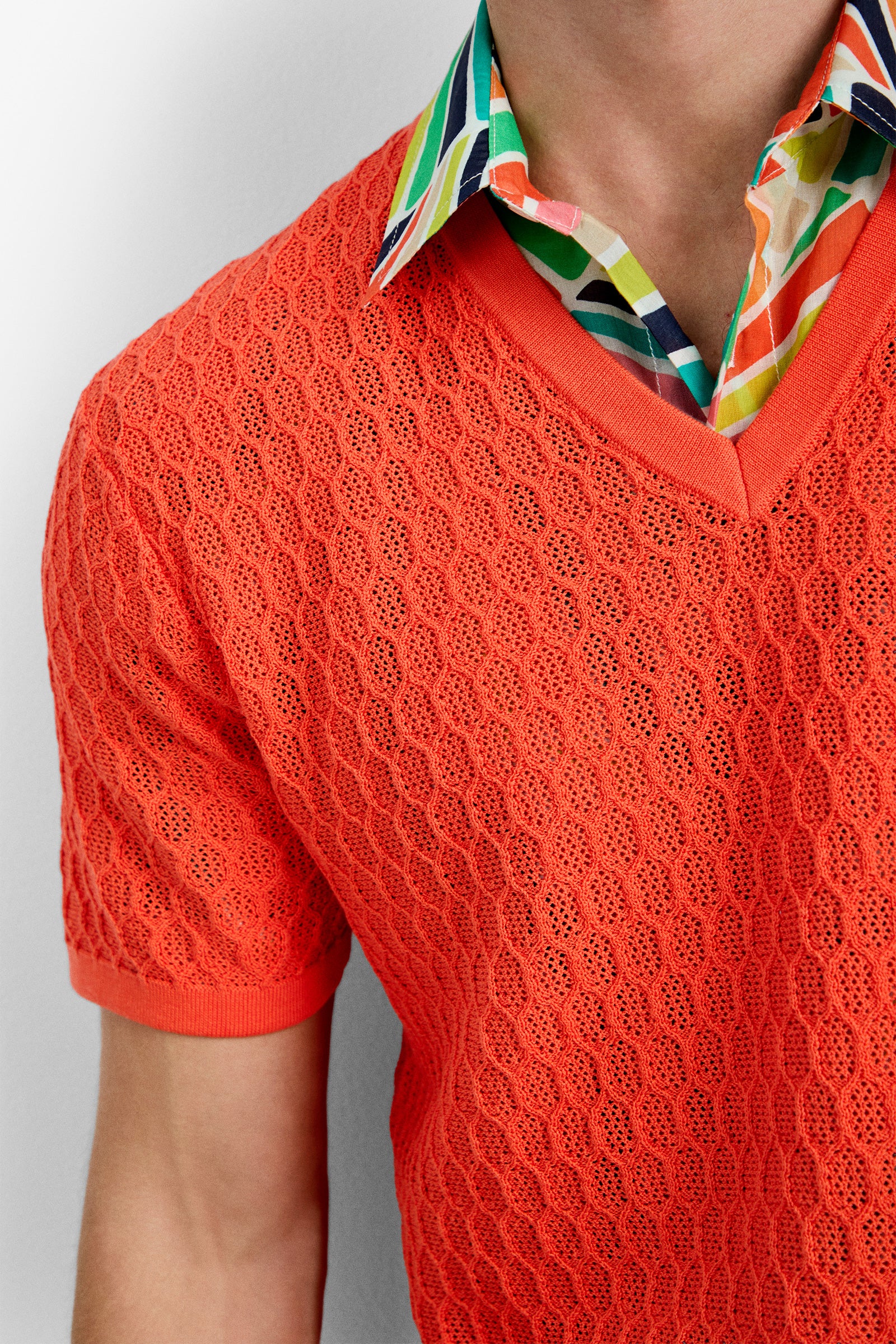 Heyes Mesh Henley V-Neck - Image 4