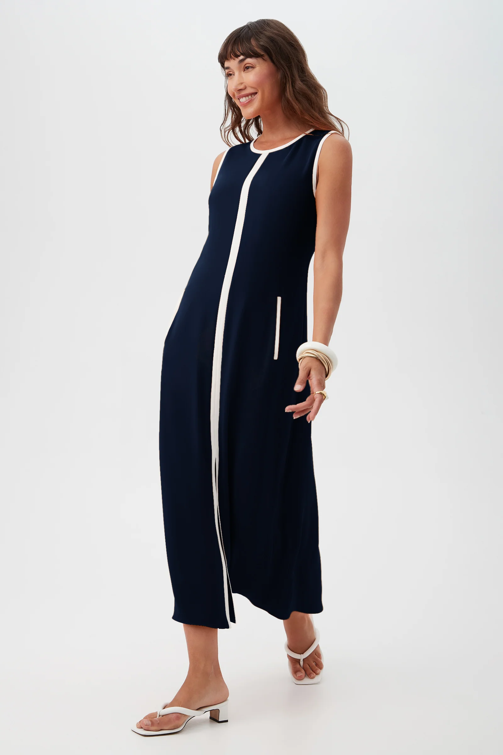 Magnifique Sleeveless Dress - Image 2