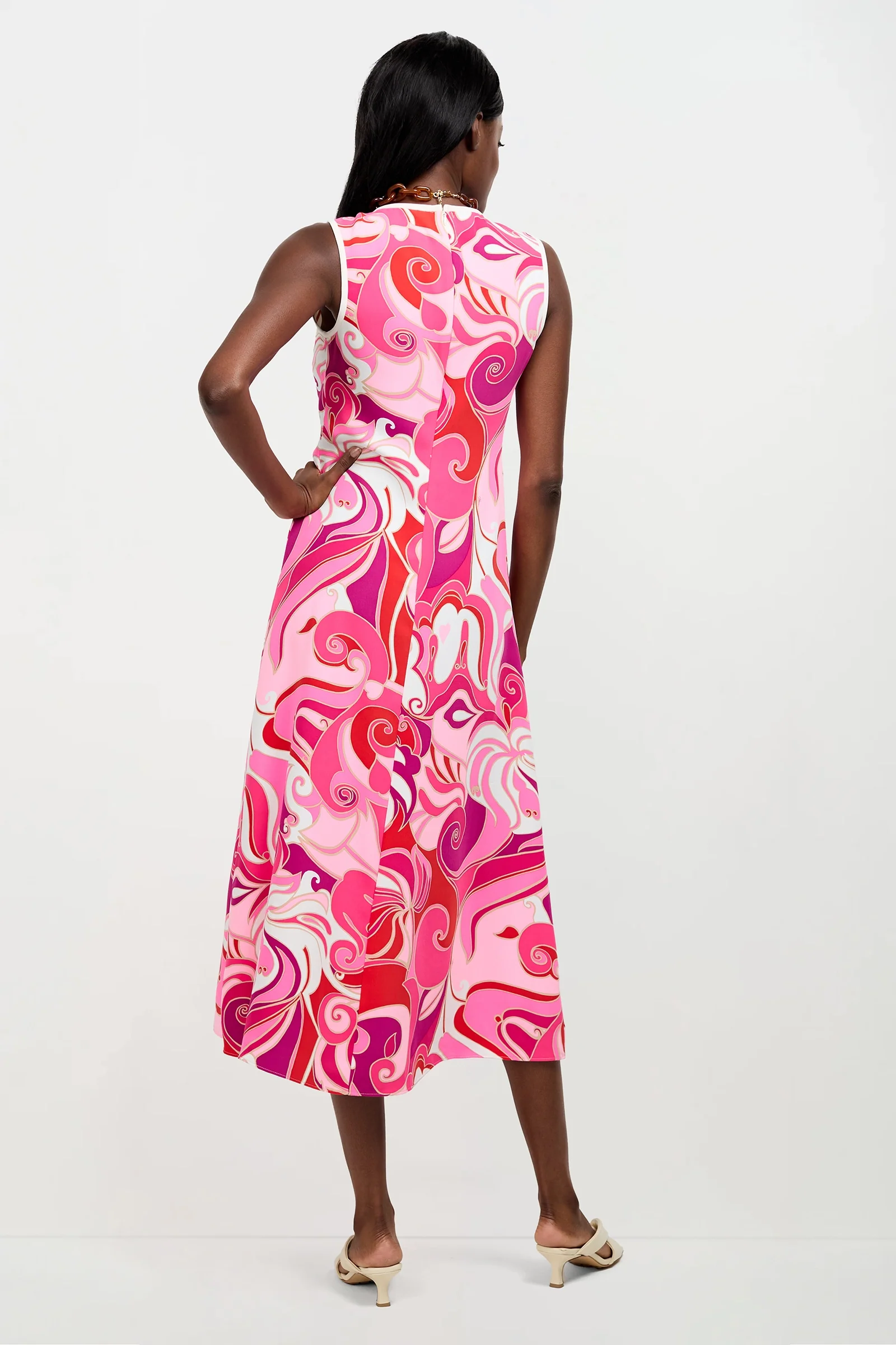 Magnifique Sleeveless Dress - Image 3