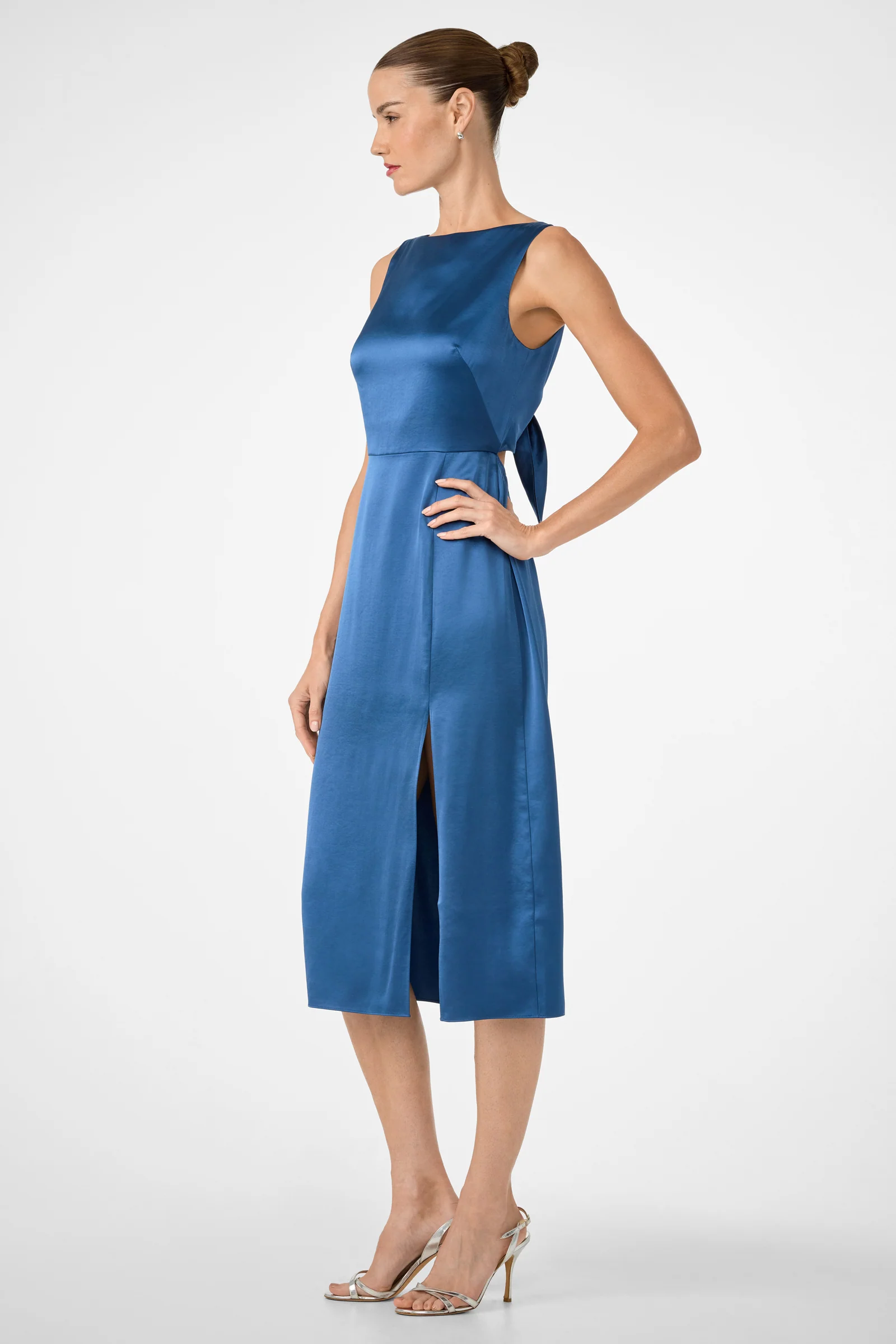 Mochi Sleeveless Midi Dress - Image 3