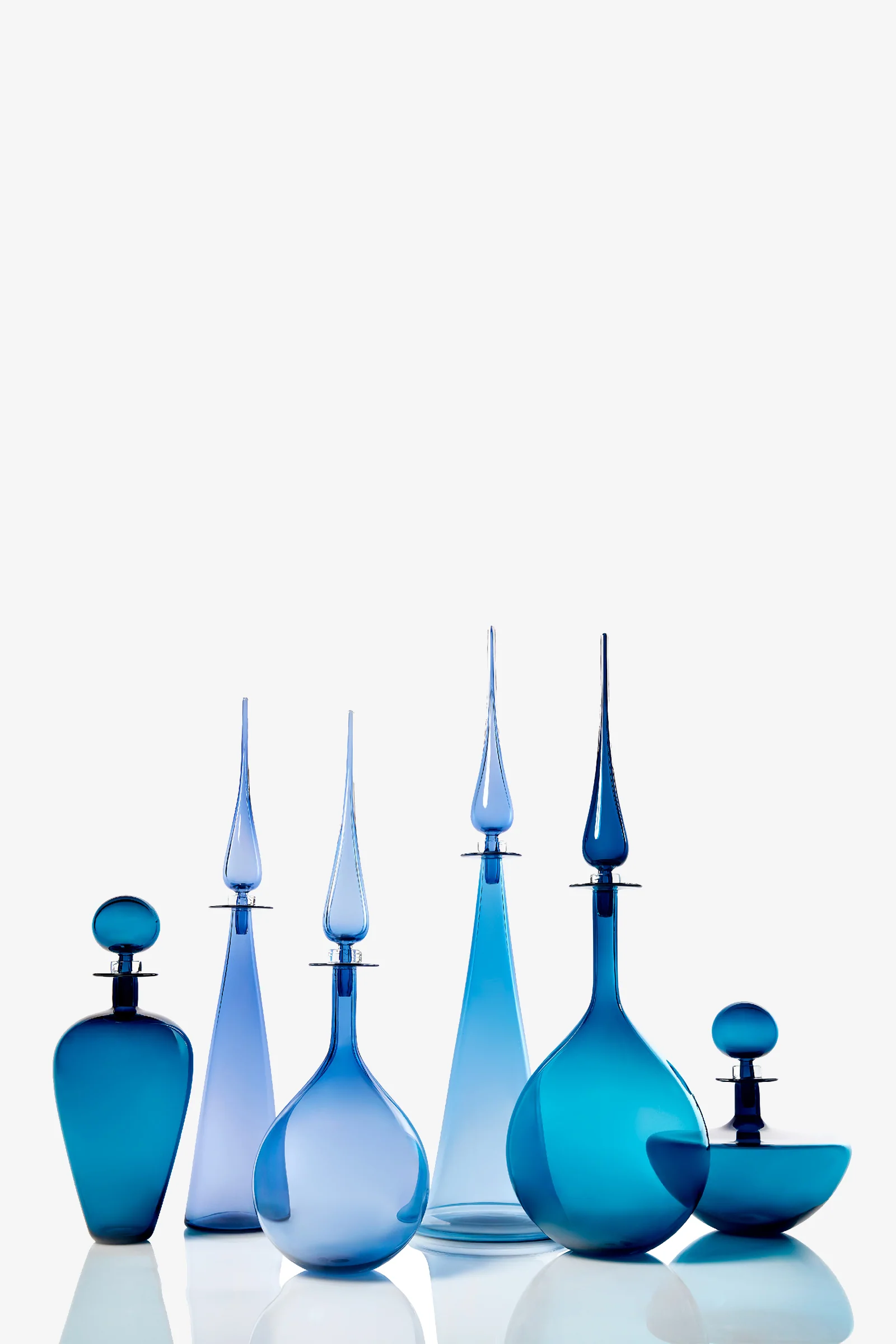 Petite Low Arc Decanter - Image 11