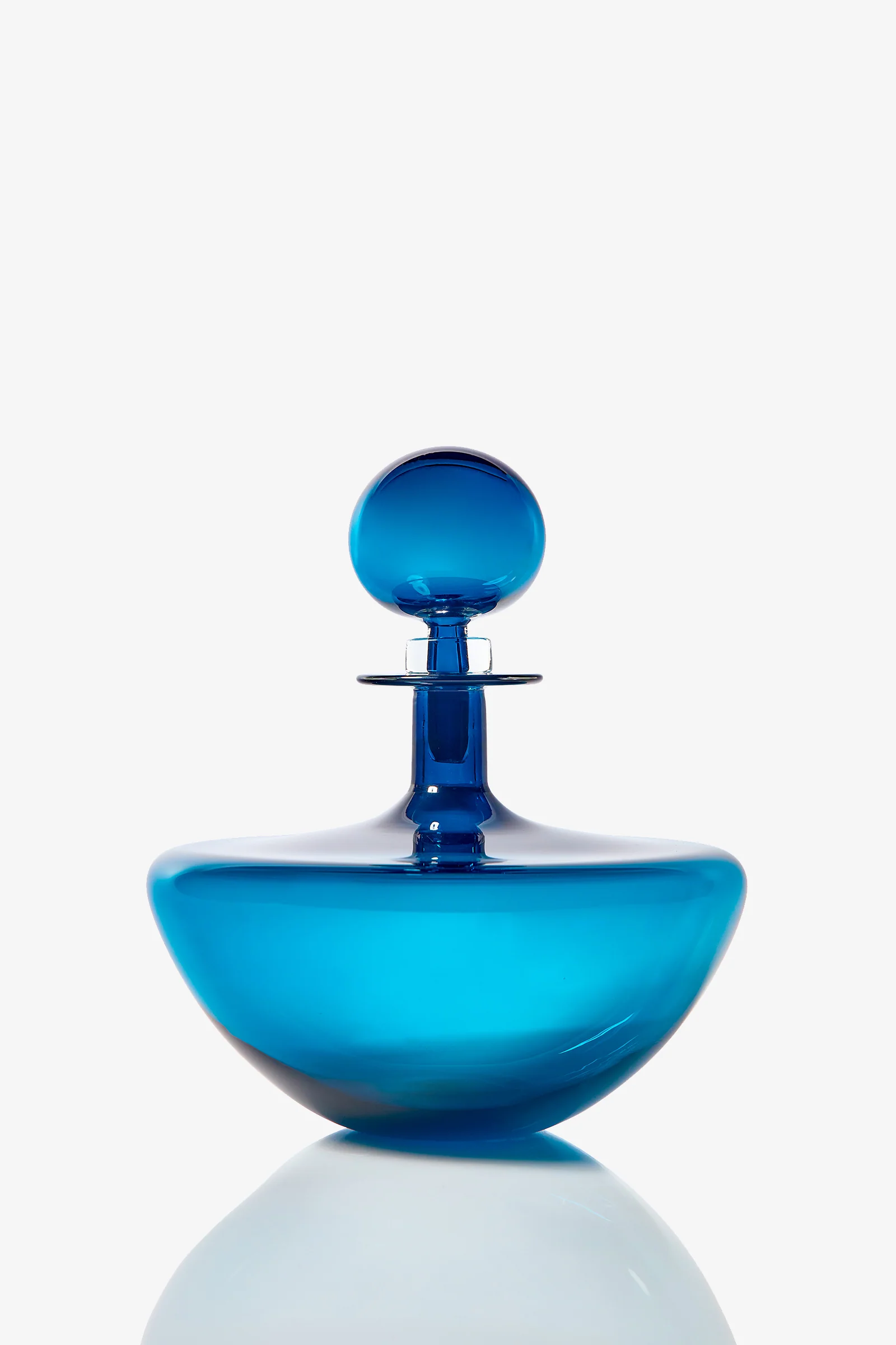 Petite Low Arc Decanter - Image 5