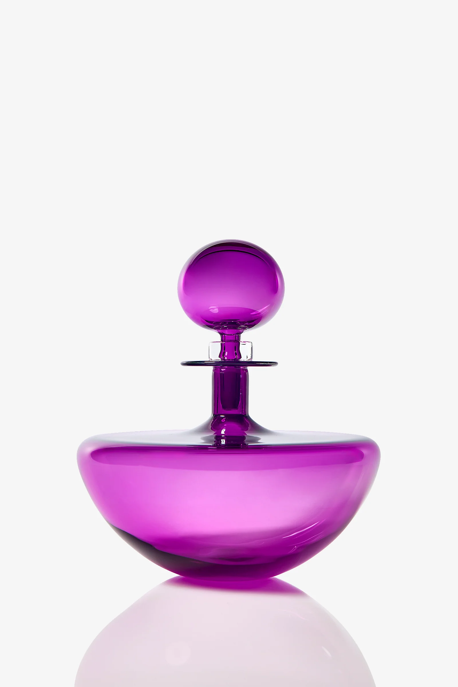 Petite Low Arc Decanter - Image 8