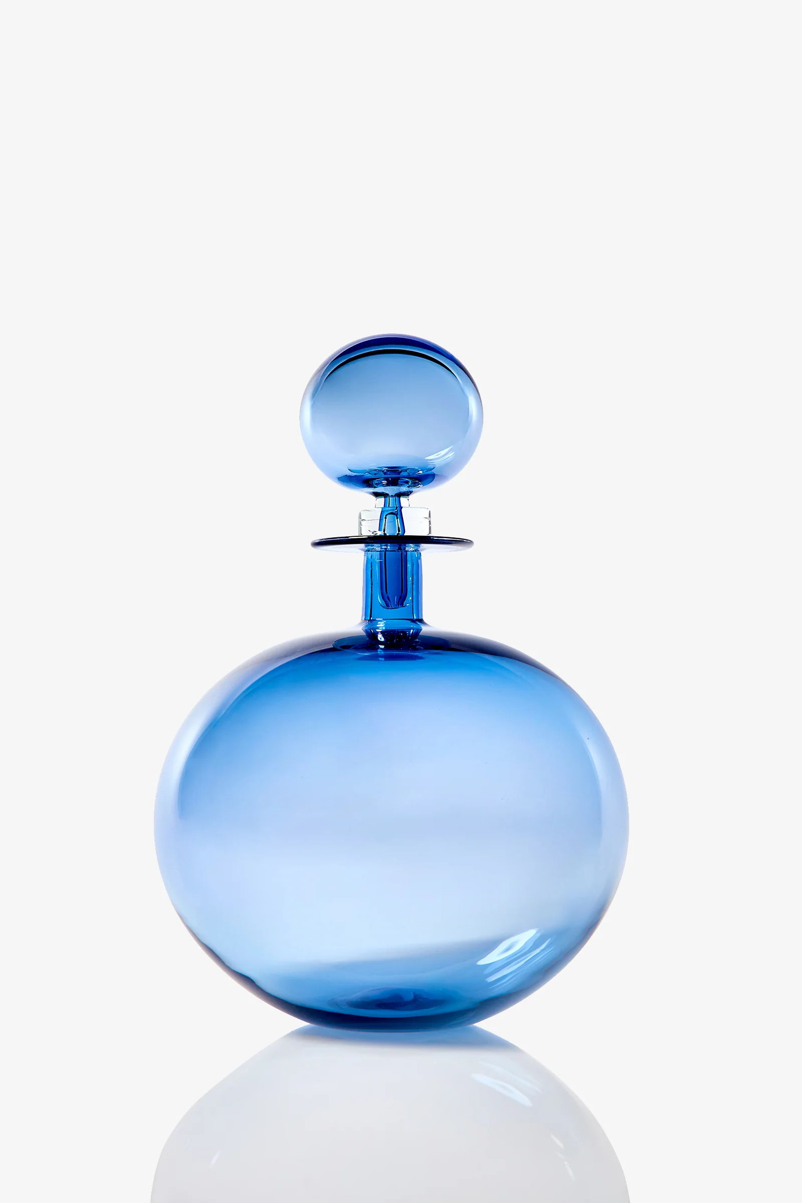 Petite Low Round Decanter - Image 3