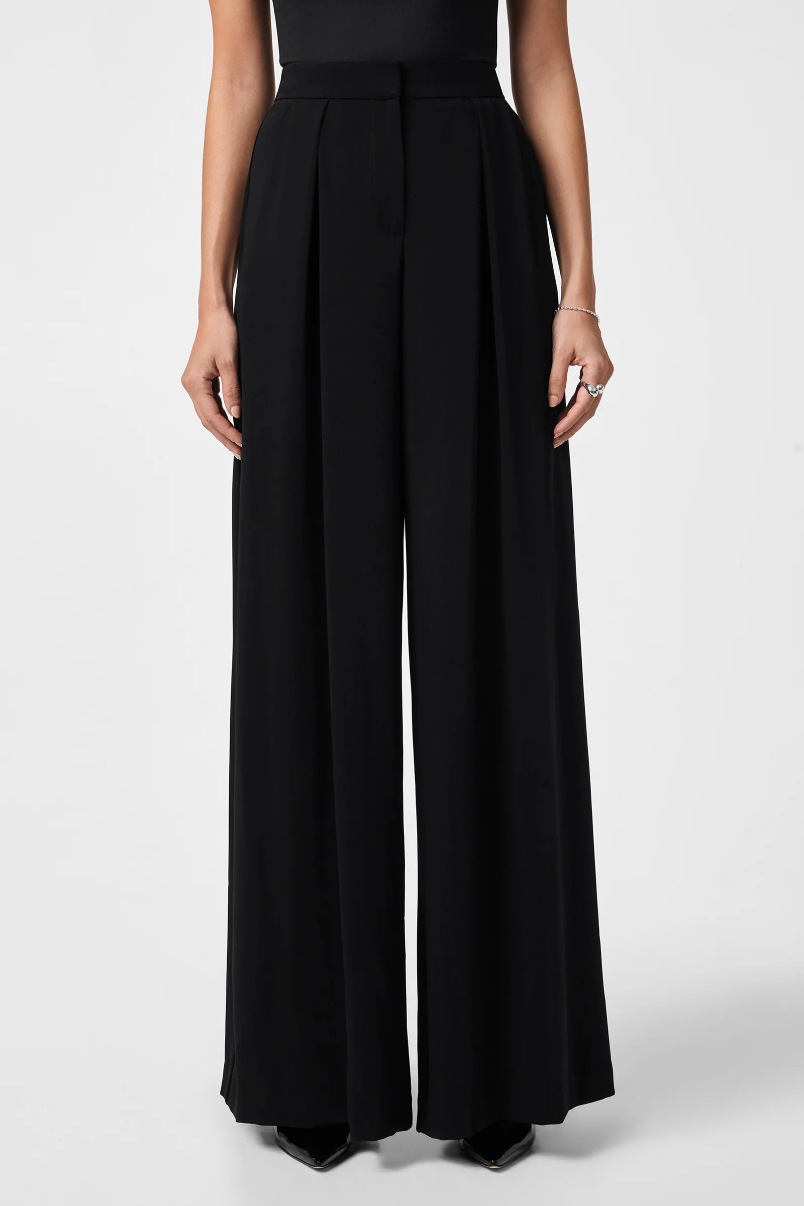 Saige Wide-Leg Pant
