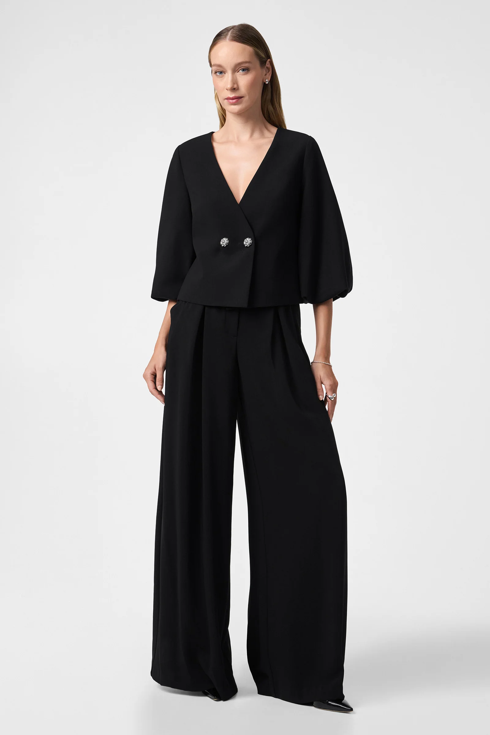 Saige Wide-Leg Short Pant - Image 2